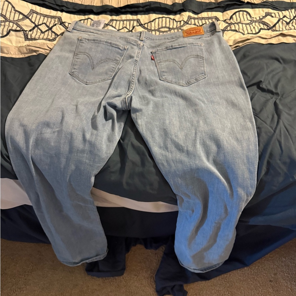 Levi’s Women’s Relaxed Jeans in Soft Blue size 18 - Picture 2 of 4